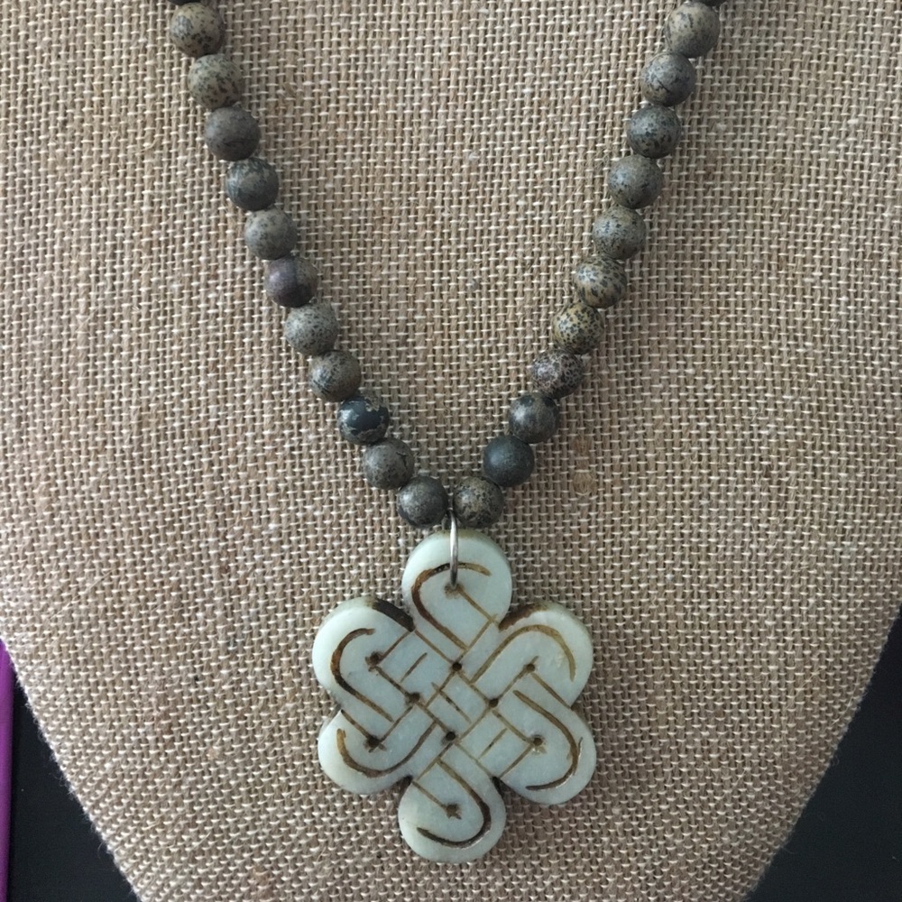 🎉HOST PICK 🎉Handmade jade & jasper bead necklace